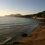 Апартаменты T2 Avec Terrasse Fermee Apercu Calme Colline Proche Plages Almanarre Йер