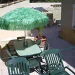 T2 Avec Terrasse Fermee Apercu Calme Colline Proche Plages Almanarre Апартаменты Йер