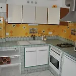 Апартаменты T2 Avec Terrasse Fermee Apercu Calme Colline Proche Plages Almanarre Йер