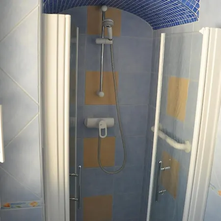 T2 Avec Terrasse Fermee Apercu Calme Colline Proche Plages Almanarre