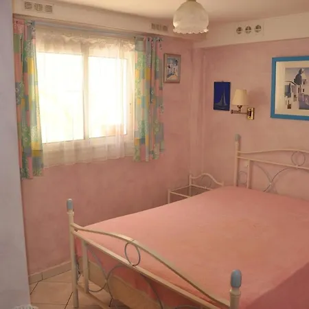 T2 Avec Terrasse Fermee Apercu Calme Colline Proche Plages Almanarre