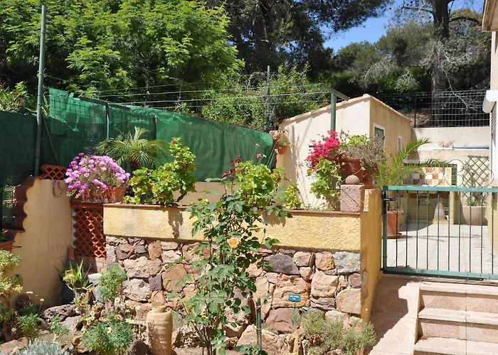 T2 Avec Terrasse Fermee Apercu Calme Colline Proche Plages Almanarre Ιέρ