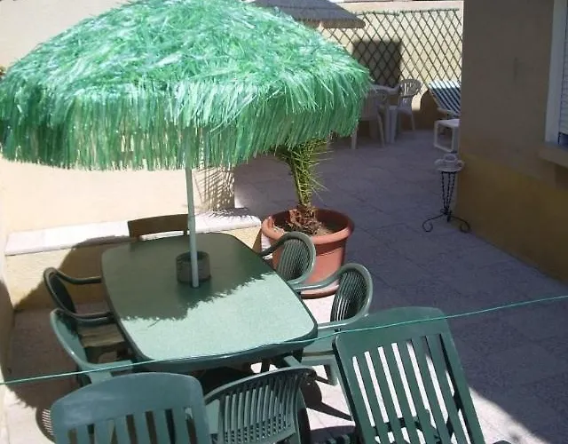 T2 Avec Terrasse Fermee Apercu Calme Colline Proche Plages Almanarre Apartment Hyeres