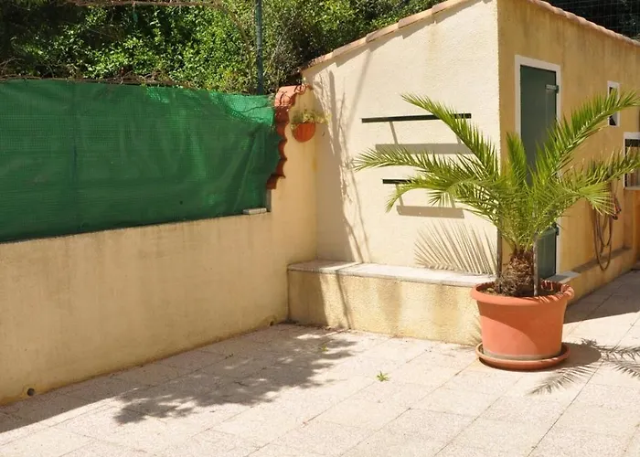 T2 Avec Terrasse Fermee Apercu Calme Colline Proche Plages Almanarre Apartment Hyeres